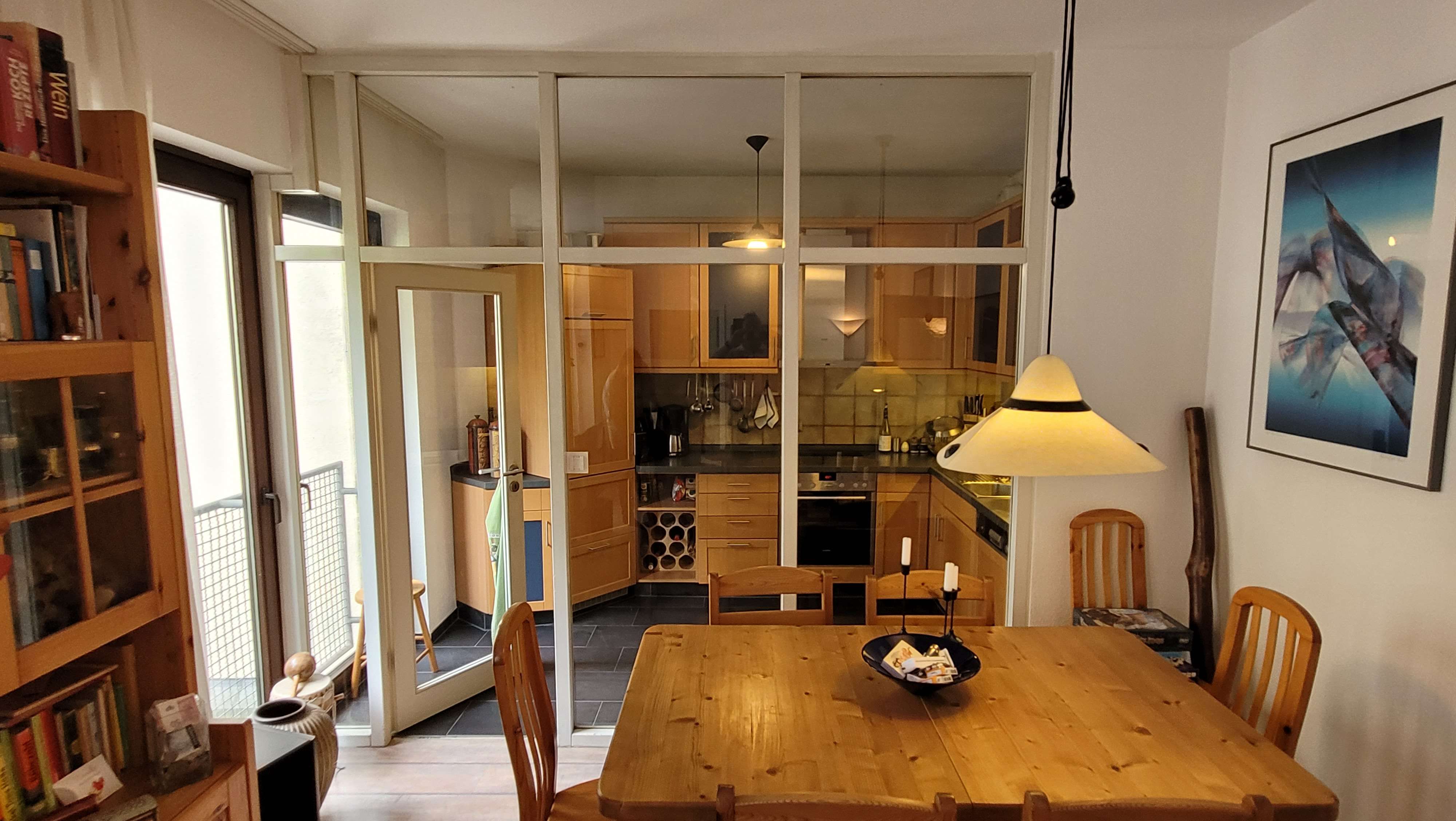 Wohnzimmer mit Blick zur Küche