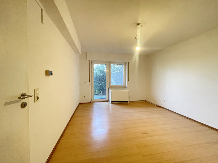 Zimmer unten mit Gartenzugang