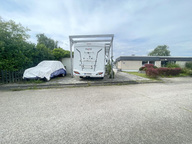 Carport + Garage